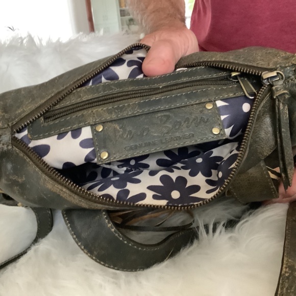 Nino Bossi Peyton Convertible Satchel with removable shoulder strap. - Picture 6 of 6